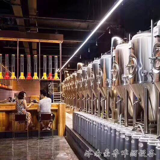紫銅的啤酒設(shè)備結(jié)構(gòu)相當完善 紫銅的啤酒設(shè)備結(jié)構(gòu)相當完善