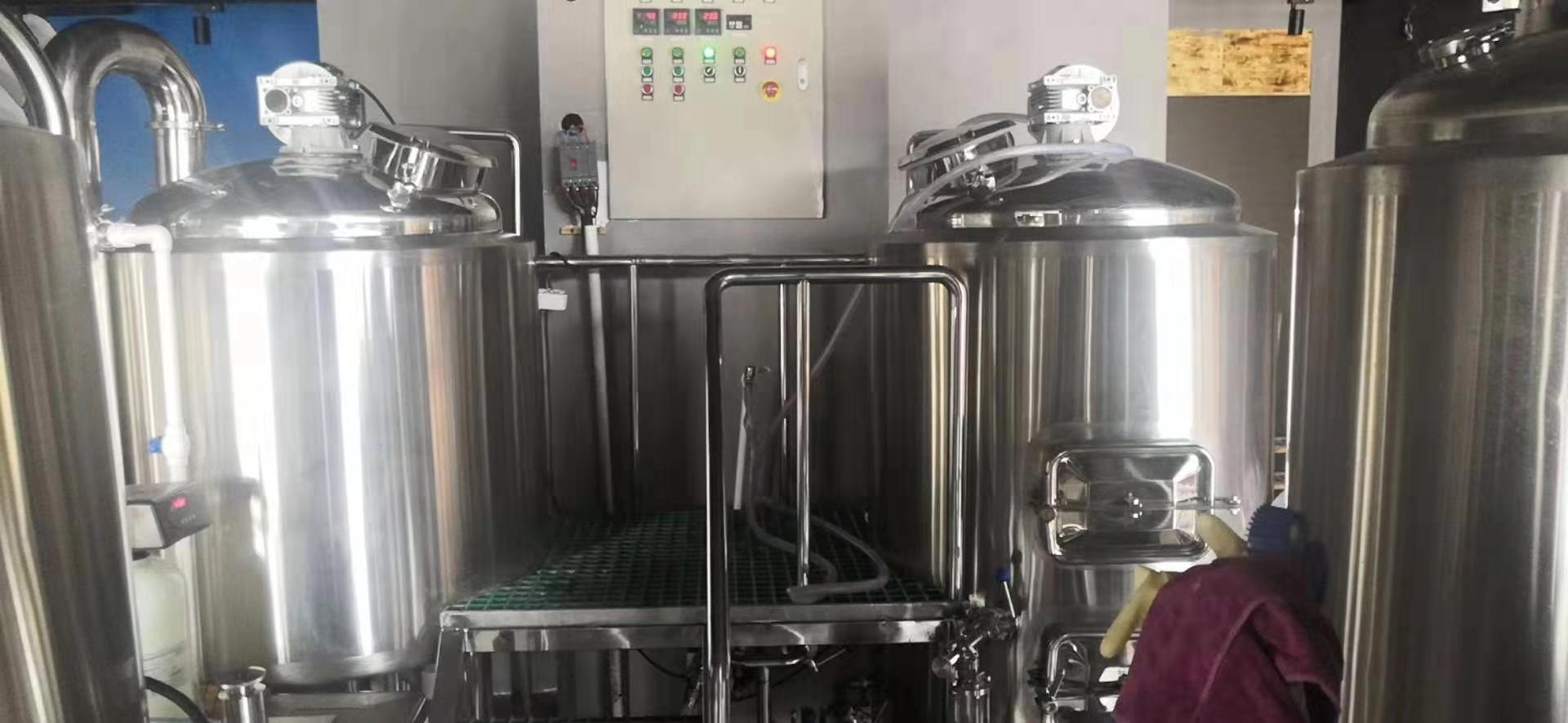 豪魯精釀啤酒糖化設(shè)備 豪魯精釀啤酒糖化設(shè)備