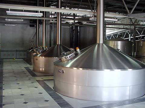 豪魯3000L啤酒廠設(shè)備 豪魯3000L啤酒廠設(shè)備