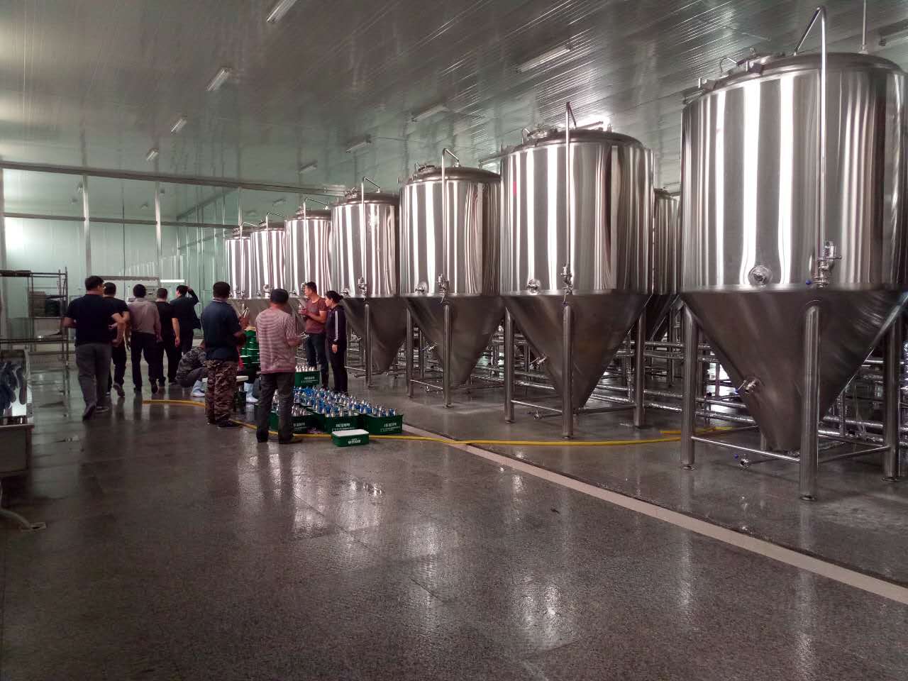 啤酒廠生產(chǎn)線--山東豪魯啤酒設(shè)備 啤酒廠生產(chǎn)線--山東豪魯啤酒設(shè)備